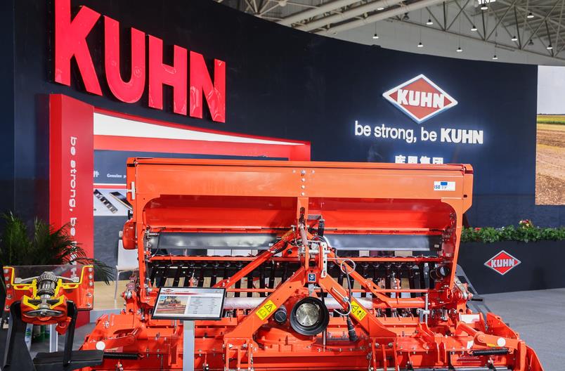 从土地中来，到土地中去：库恩精播机的用户故事与制造底气